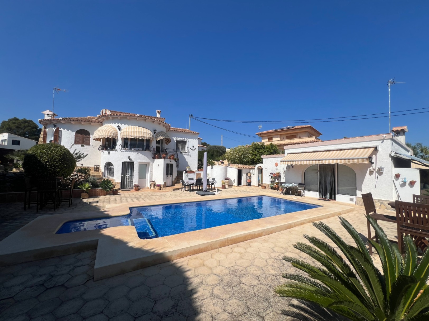 CC1259 - Villa zum Verkauf mit 3 Schlafzimmern und Pool in Calpe, Alicante.